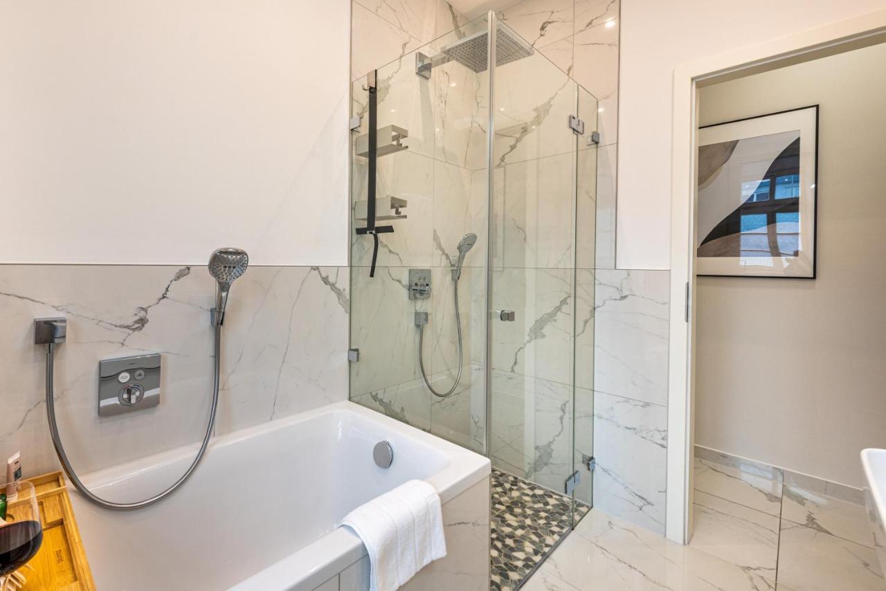 Vivid Luxury Apartment Ludwigsburg - Bluehendes Barock-Forum-Schloss-Modern Exterior foto